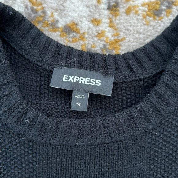 Express Sweater - Picture 3 of 4
